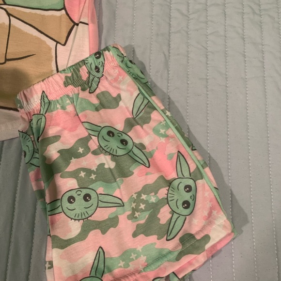 Star Wars Baby Yoda pajamas - Picture 4 of 4